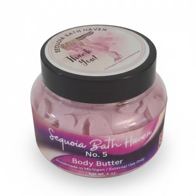  whipped body butter with creamy texture, ideal for moisturizing skin
